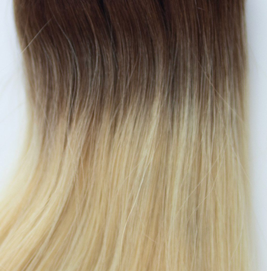 Butterfly Wave Texture Weft 20" 60g - #T3/60 Cocoa Rooted Blonde