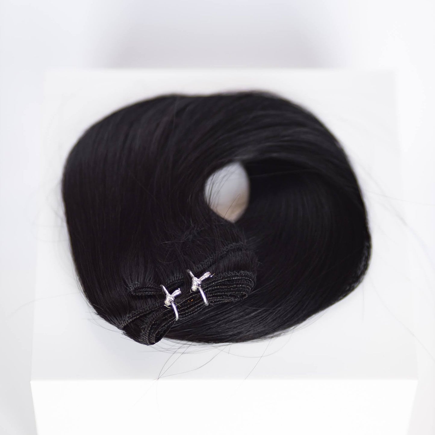 Machine-Tied Weft 28" 180g Pro blend Hair Extensions - #1 Noir (aka Jet Black)