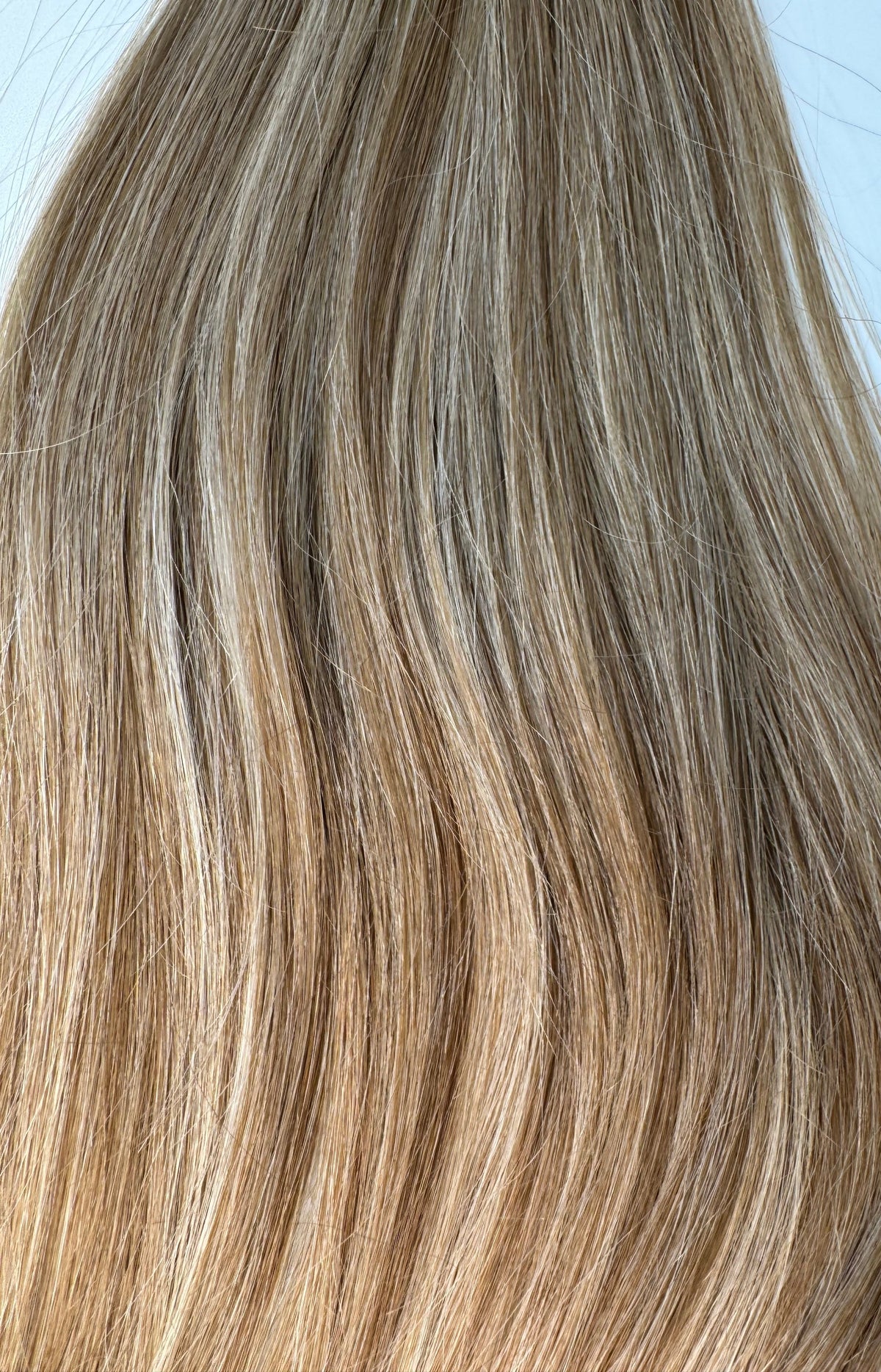 Butterfly Weft 24" 75g - #7777 Noella