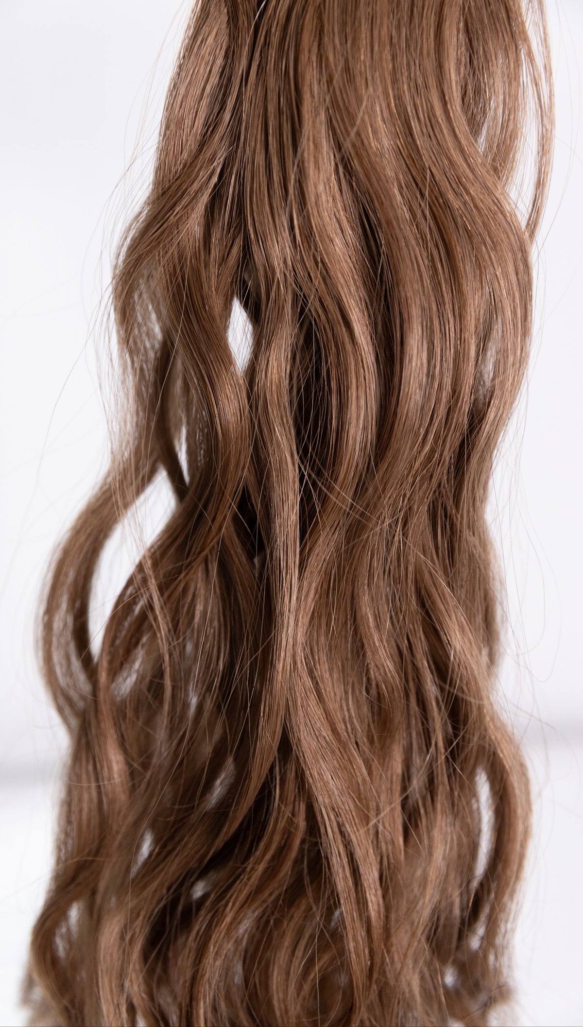 Butterfly Wave Texture Weft 24" 75g - #8 Whiskey Brown