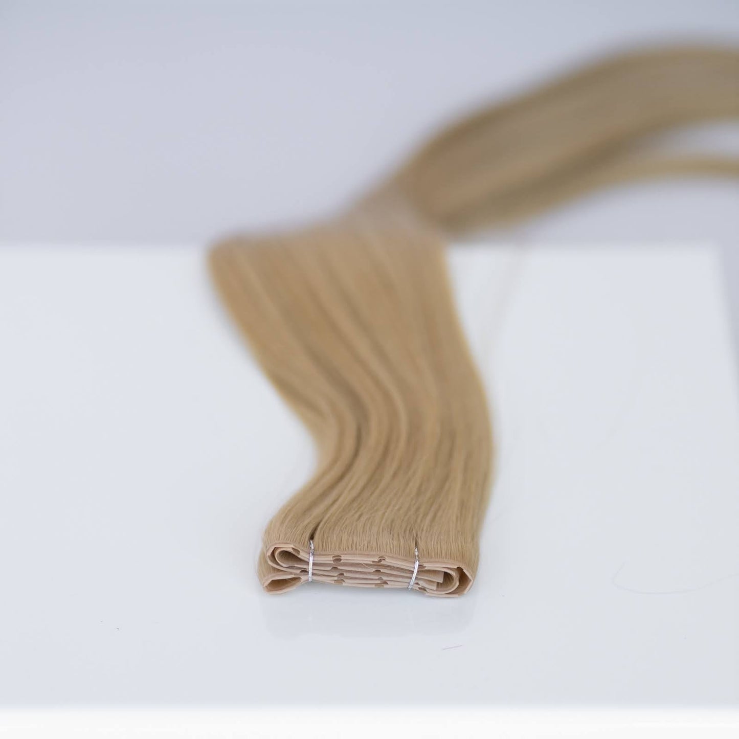 Butterfly Weft 16" 50g Pro Blend - #17 Chardonnay Blonde